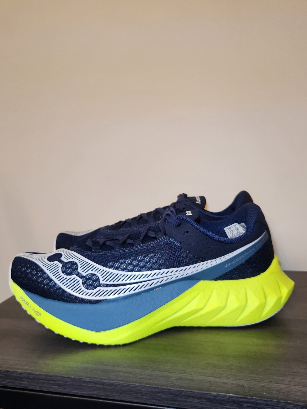 Saucony Endorphin Pro 4 Running Shoes Carbon Plated Mens Size 9.5